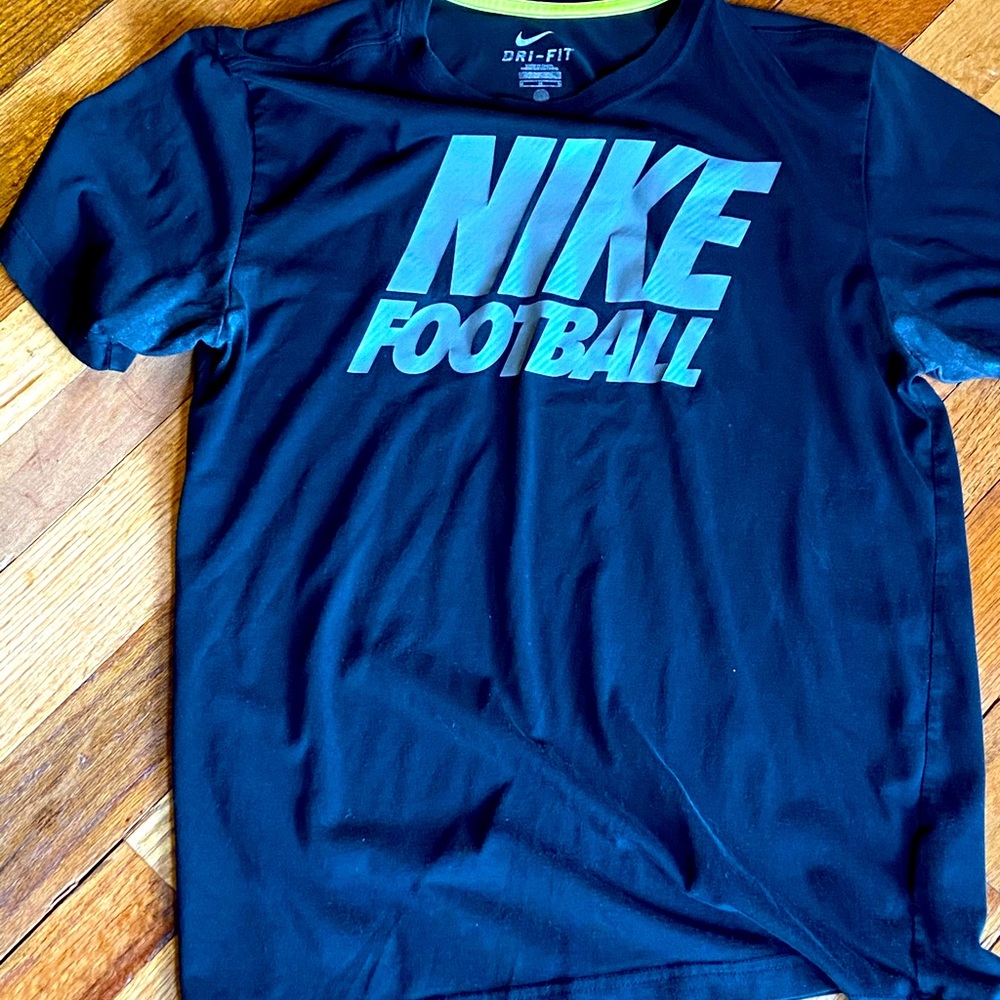 NIKE MEDIUM MENS SPORT SHIRT